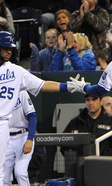 Twins walloped by Royals in series opener